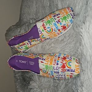 Toms Alpargata Unity Love Wins shoes 🌈